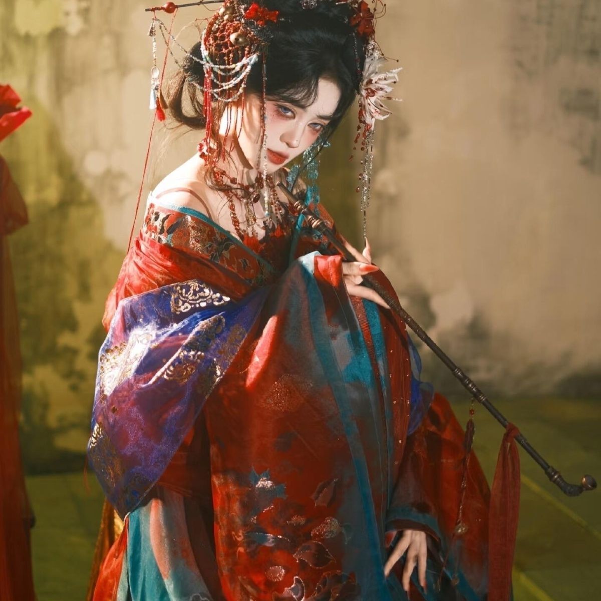Traje Tradicional Hanfu Negro  - Embroidery Kit reseña y precio